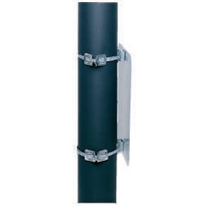 Adjustable band bracket sign mount